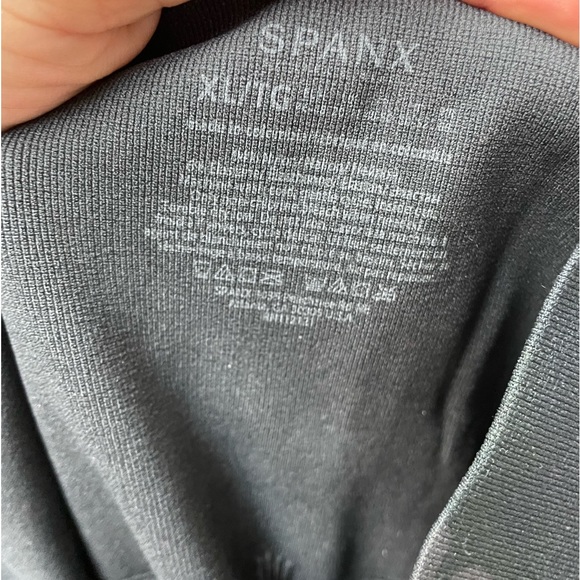 | SPANX | Look at Me Now Seamless Leggings. - Picture 8 of 16